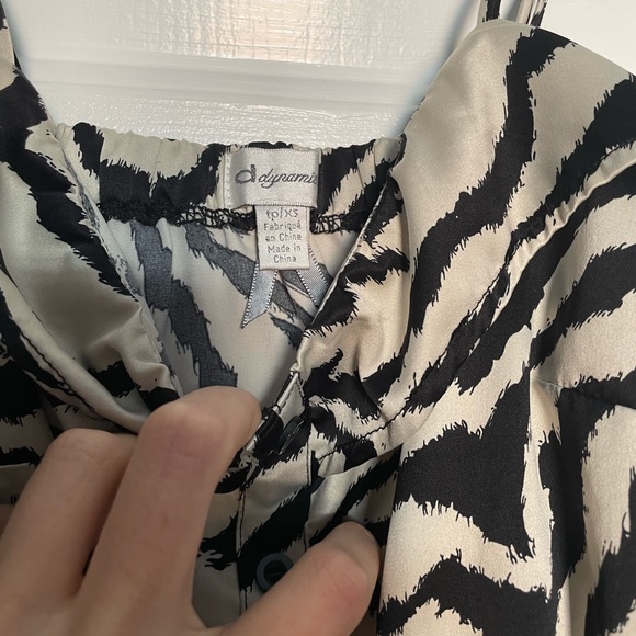Dynamite Cinched Waist Zebra print spaghetti strap shirt XS - Picture 4 of 4